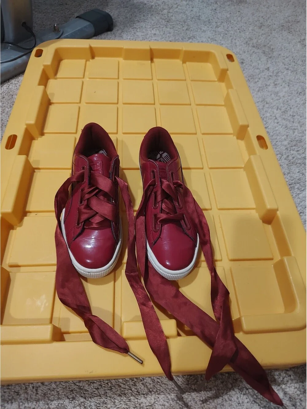 Puma Women's Burgundy Satin Ribbon Lace Sneakers Size 6.5